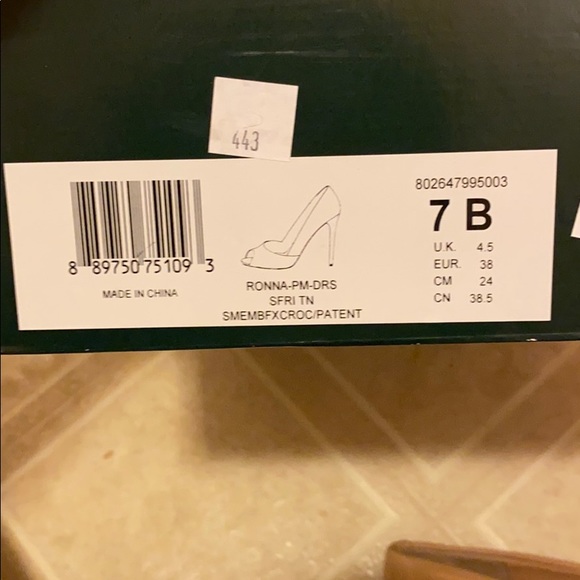 Lauren Ralph lauren  heels- new - Picture 4 of 4